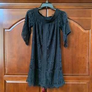 NWT Francesca’s off the shoulder lace dress